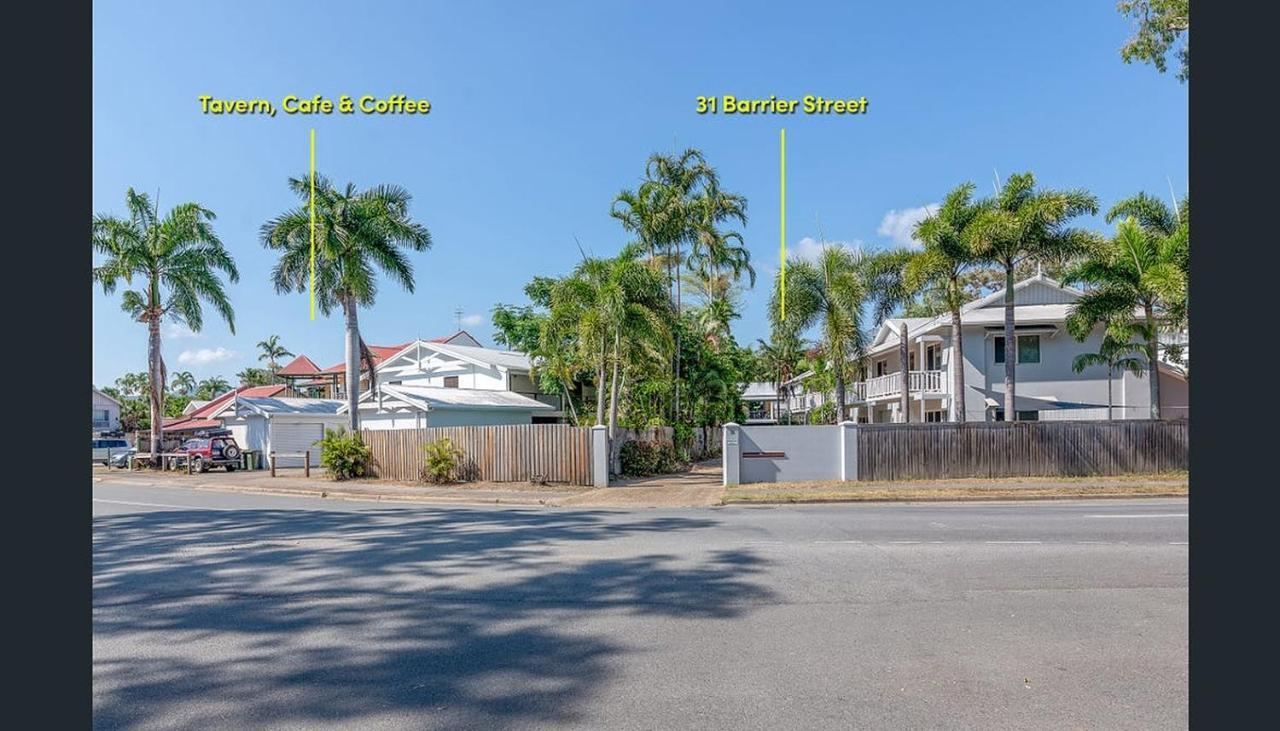 Modern 2 Bedroom Townhouse - Four Mile Escapes *